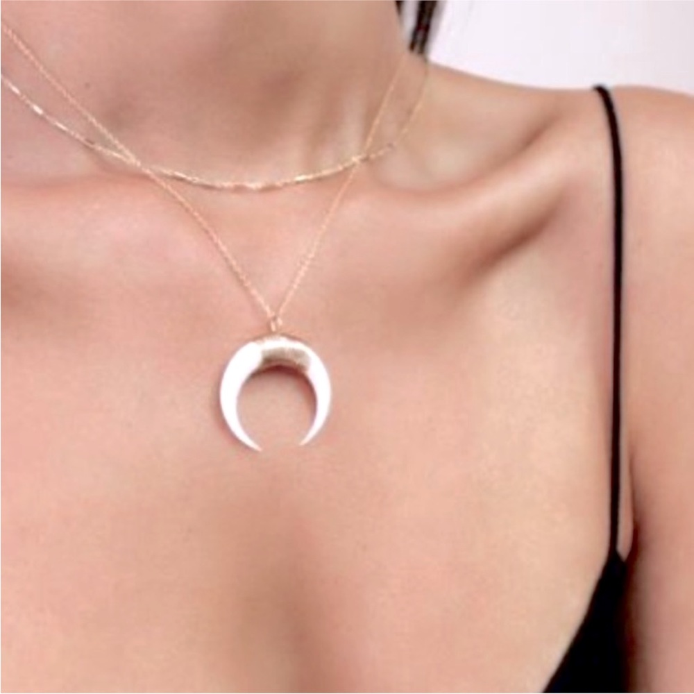 Parpala Jewelry Horn Necklace